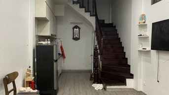 CHO THUÊ NHÀ 5 TẦNG ĐỦ NỘI THẤT - GIÁP NHẤT, THANH XUÂN - 15 TR/THÁNG