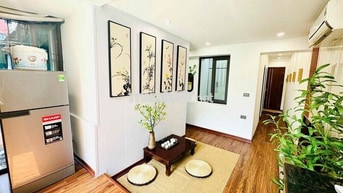 Tập thể mặt phố Gốc Đề: 55m 2 ngủ 2wc khách bếp khép kín .