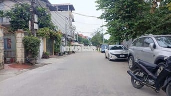 Kim Chung 100m  view công viên sẵn nhà 3 tầng ở luôn,  4 ôtô tránh