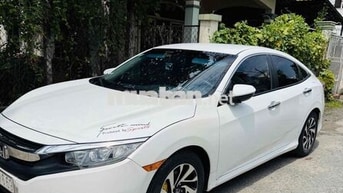 Honda Civic 1.8E 2018 Trắng . odo 86k km . zin
