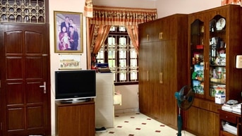 Bán nhà phố Minh Khai 50m2, xây 5 tầng, chính chủ, gần đường lớn