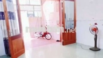cho thuê nhà 1 trệt 1 lầu 1pn 2wc, cổng để xe 
