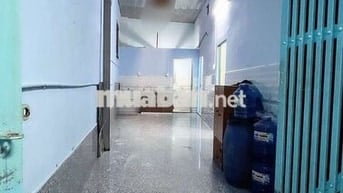 Nhà nguyên căn rộng rãi 2phòng, Tân Xuân, gần chợ Ba Ba Bàu