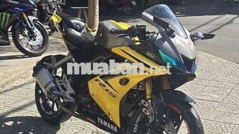 Yamaha R15v3 màu Vàng