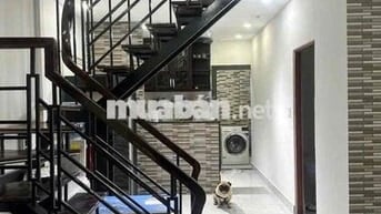 nhà nc full nội thất 4.5x10 tr 1lầu 2pn 2vs CMT8 Q3