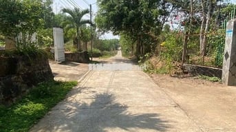 BÁN LÔ ĐẤT VƯỜN 1724M2 CÓ NHÀ CỬA ĐIỆN NƯỚC ĐẦY ĐỦ,CÓ THỔ CƯ,GIÁ 2,2 T