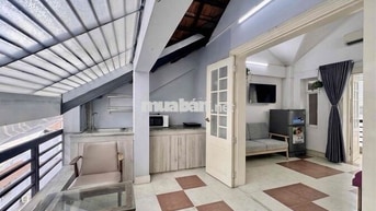 căn hộ full nội thất có ban công lớn trung tâm quận Phú Nhuận