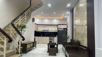 Cho thuê nhà riêng Ngõ 173 Lạc Trung ô tô đỗ cửa - 52m2 - 4 ngủ