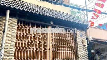 Bán nhà ngay hẻm xe ô tô ngay Chợ Long Vân Tự