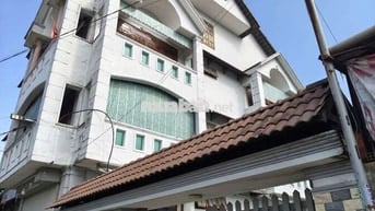 Cho thuê biệt thự 8 phòng có thang máy