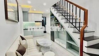 NHÀ 2 TẦNG LÔ GÓC KIỆT TRẦN CAO VÂN