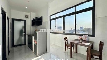 Mới 100% 1Pn Tách Bếp Sẵn Máy Lạnh , Kệ Bếp Sát Bến Xe Q8