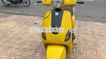 Vespa 125 2010 Vàng , giấy tờ đầy đủ , xe liền lạc