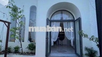 nhà cấp 4 xây hiện đại, cần bán gấp trong tháng này. 4x20 sổ riêng