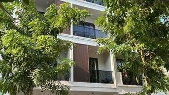 BÁN BIỆT THỰ LIỀN KÈ PHÚ MỸ Q7 DT: 7X19M 3 LẦU SỔ HỒNG, GIÁ 27,9 TỶ
