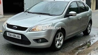 Ford Focus HB 2013 1.8At Bạc
