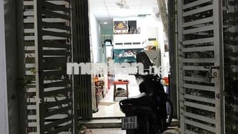 Nhà nguyên căn 4 phòng lớn rộng khu trung tâm TpHCM