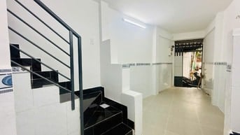 Bán nhà 1 trệt 1 lầu , Hẻm betong 2m  đường Nguyễn Thị Định 