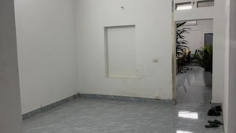 -Cho thuê nhà độc lập, giá cả thoả thuận.
