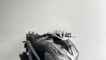 Honda Vario xám bạc
