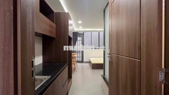 CHDV Full nội thất Tone gỗ có sân sau tại Trần Hưng Đạo,Q1