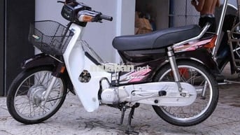 Xe máy Dream màu Nâu trắng