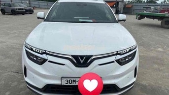Xe điện VinFast VF8 Plus 2025 Trắng