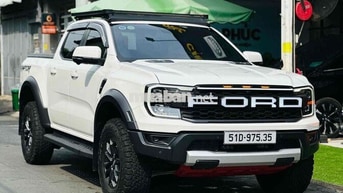 Ford Raptor trắng 1 chủ lướt 32.000 model 2025