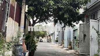 GẤP BÁN NHÀ 2 TẦNG, 56m2, 3 PN, HXH TAM BÌNH. CHỈ 4.7 TỶ TL