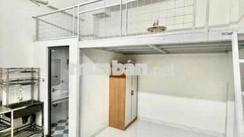 PHÒNG TRỌ CÓ GÁC NGAY NGÃ TƯ GA