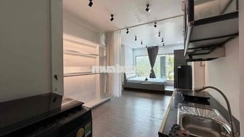 Cho Thuê Studio Balcon Full NT 40m2 Mặt Tiền Bờ Kè Hoàng Sa Quận 1
