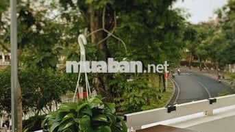 Sang căn Homestay Mặt Tiền Hoàng Sa Quận 1