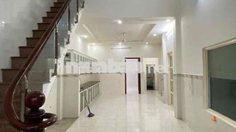 nguyên căn 90m2 ngay cầu rạch ông hẻm xe hơi