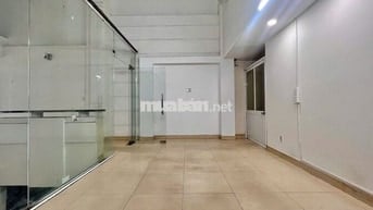 Mặt bằng mặt tiền đường Lý Phục Man chỉ 5tr/tháng