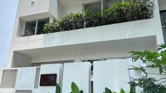 Bán biệt thự hiện đại 192 Thăng Long , khu vip Cẩm Lệ, gần nhiều tiện 