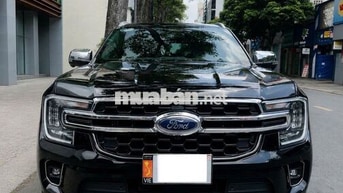 Ford Everest 2023 Titanium 4x2 AT - 38.000km