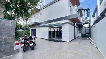CHO THUÊ VILLA SIÊU RỘNG CÓ HỒ BƠI KĐT MỸ GIA GIÁ 42 TRIỆU/THÁNG