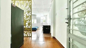 Căn Hộ Ban Công 30m2 ngay Khu Phan Xích Long