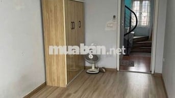 Cần cho thuê phòng 20m2 vskk, sàn gỗ, nóng lạnh điều hòa đầy đủ