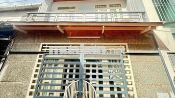 🏠Cho nhà nguyên căn hẻm 154 Âu Dương Lân F3,Q8 hẻm xe hơi 🚘🚘 📐Diện tíc