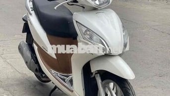 Honda Vision màu Trắng xe đẹp như mới