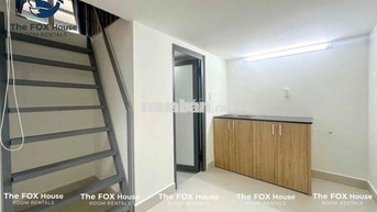 gần khu chế xuất , 1 trệt 1 lầu có ban công mới 100%  , nội thất mới