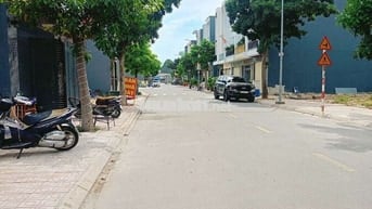 bán căn nhà trục chính kdc an phú thuận an