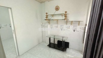 Cho thuê nhà 1 lầu, 2PN,  hẻm đường Bông Sao, Phường 5, Quận 8.