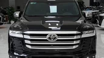 Bán Land Cruiser LC300 VXR Trung Đông sản xuất 2023. 