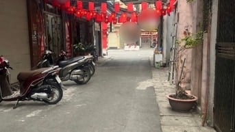 Cực gần Phố IT, hướng ĐTT, sổ rộng trong tầm giá, sửa sang đã có nhà ở