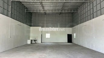 Kho xưởng 200 m² trục chính trong KDC Phú An