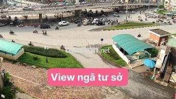 chính chủ cần tiền bán gấp căn hộ chung cư giá rẻ sát ngay ngã tư sở