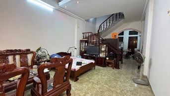 Bán nhà phố Bạch Mai 60m2, 5 tầng, ngõ nông, gần phố, kinh doanh