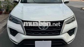 Toyota Fortuner 2022 Số sàn 68000 km Trắng